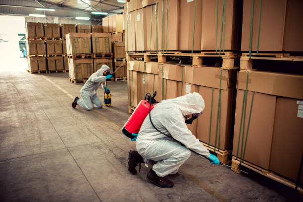 Best Commercial Pest Control Services  in Lancaster, WI